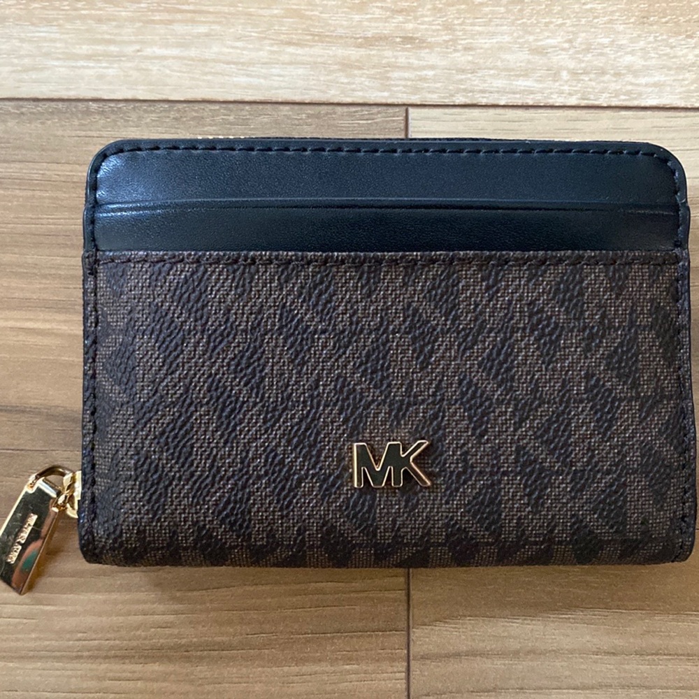 Michael Kors Jet Set Travel Medium Zip Around Card Case Credit Card Wallet